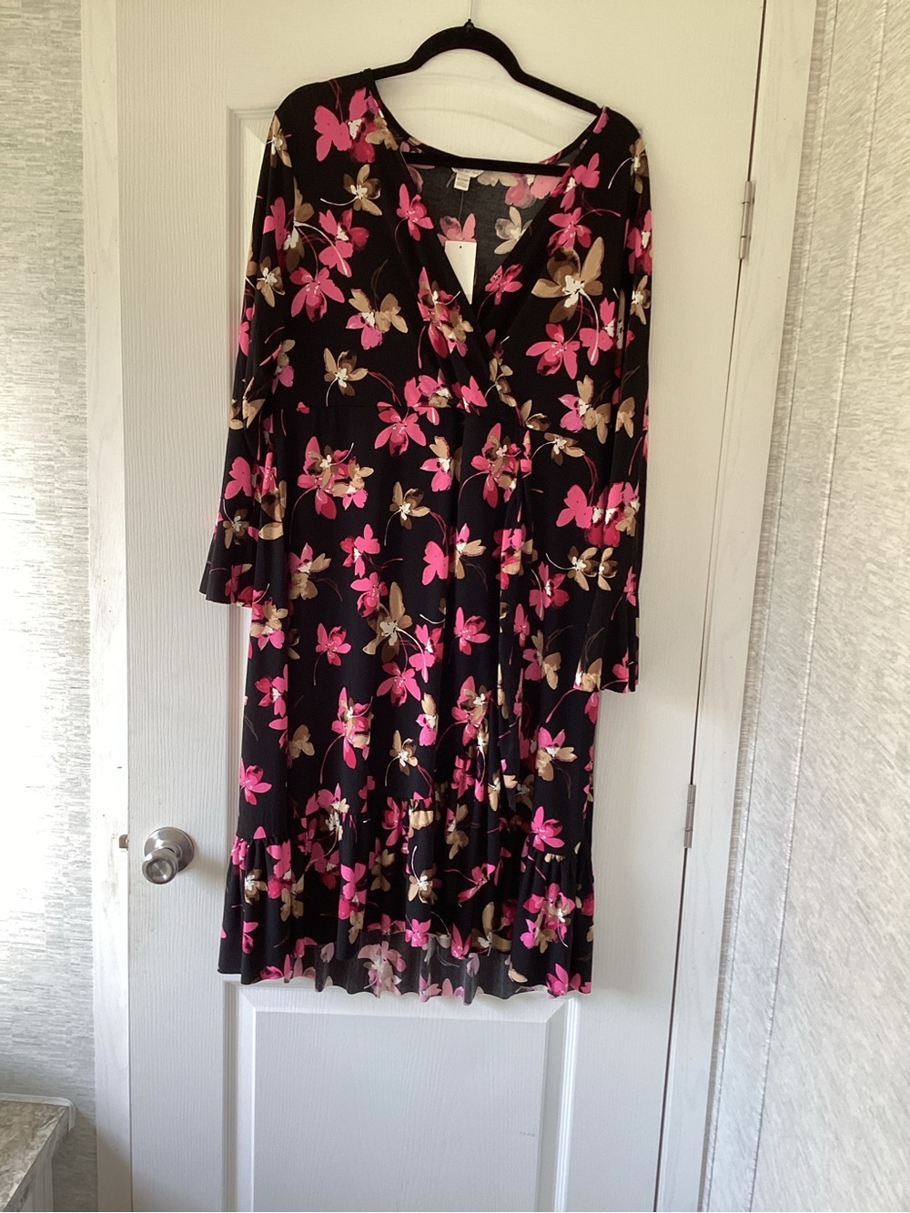 Cato Black Floral Wrap Maxi Dress with Pink and Tan Flowers 18/20WP BNWT